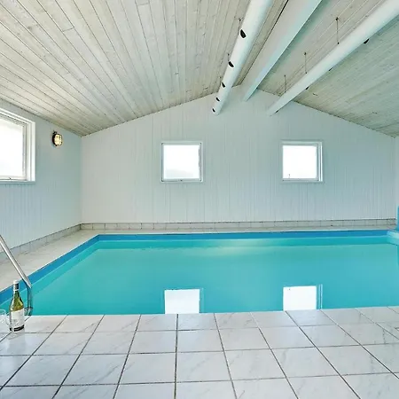 Pet Friendly In With House A Panoramic View Holiday home